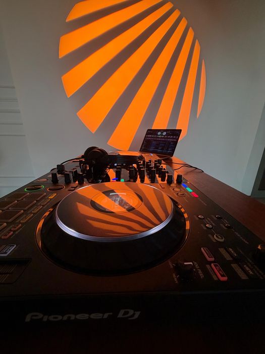 DJ Evenimente Private (Nunta, Majorate, Corporate etc)
