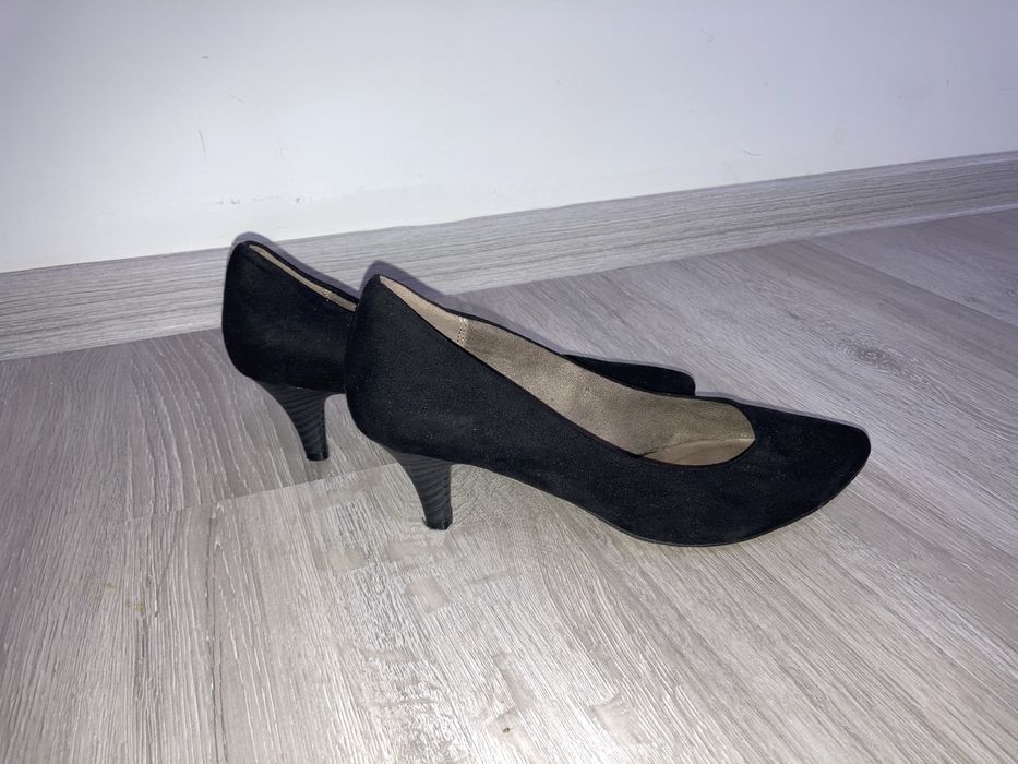 Распродажа обуви по 1500 т