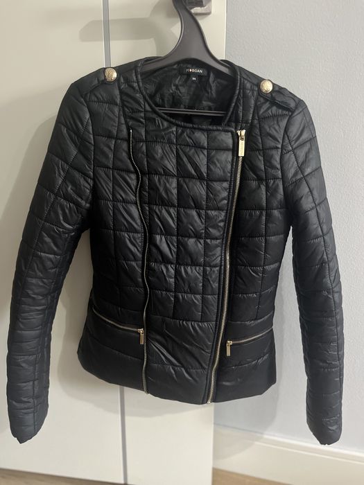 стильная черная куртка