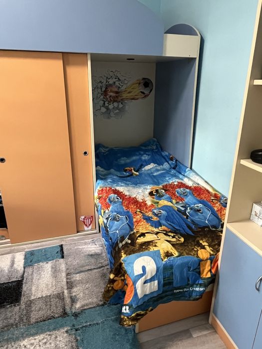 Детска стая с двуетажно легло