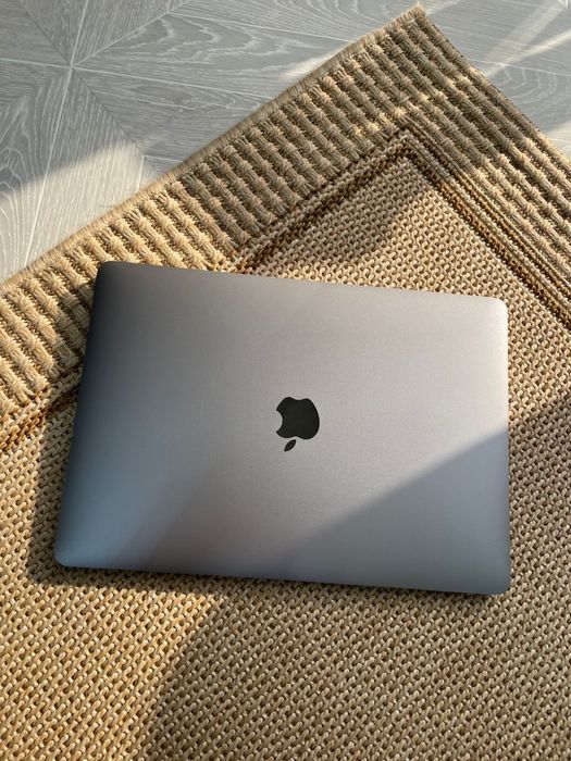 Macbook air 13, 2020, 256/8