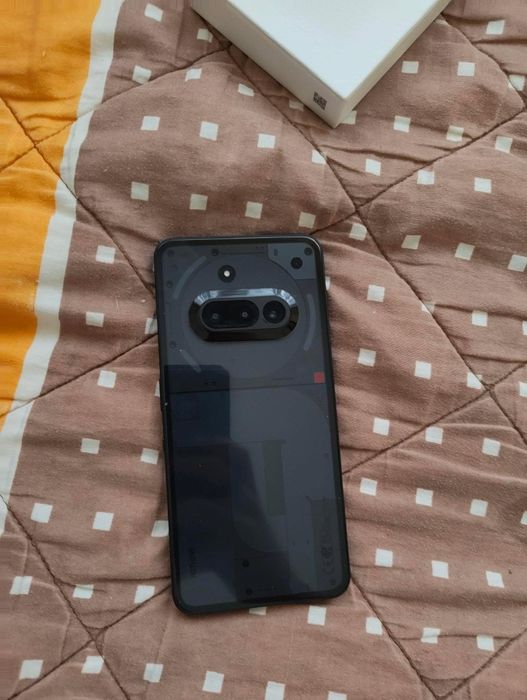 Продавам Nothing phone 3a / 128 GB