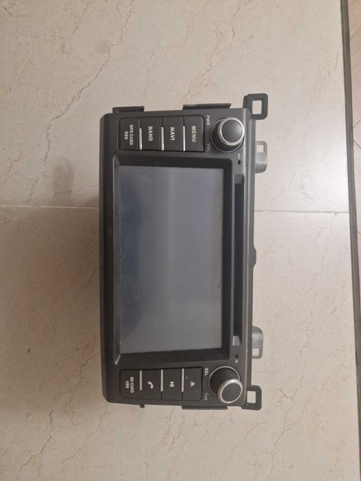 Головное устройство на rav4