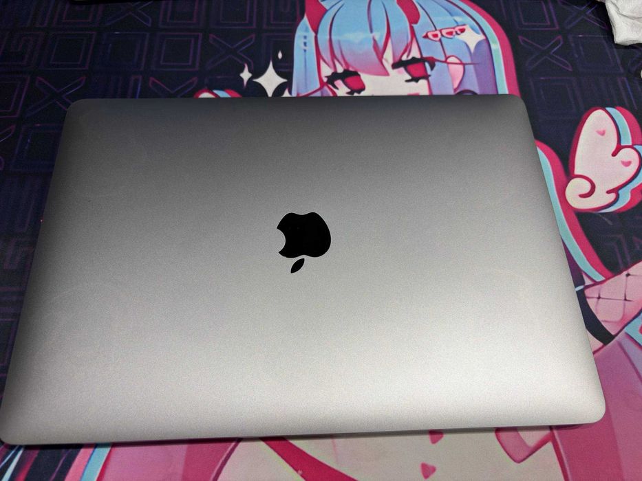 MacBook Pro 13" M1 / 16GB / 512GB / батарея 88% (Touch Bar)