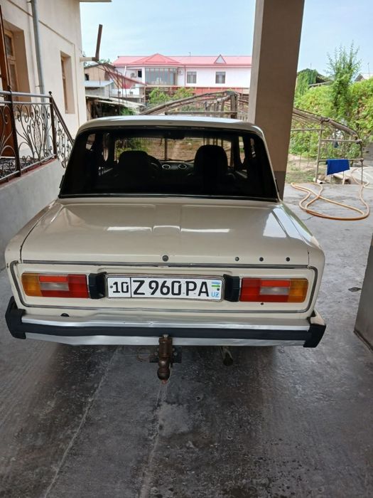 Vaz 2106 sotiladi.