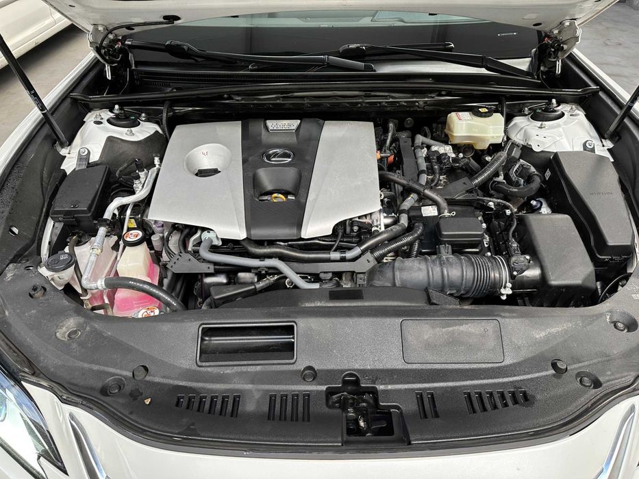 Lexus ES 300 H An 2021