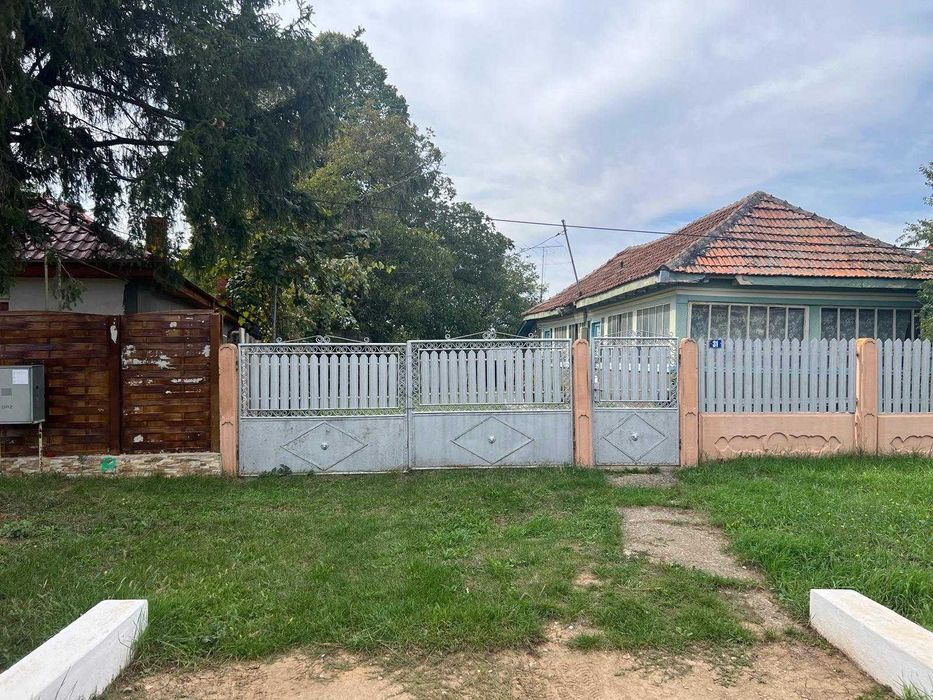 Teren intravilan 2.395 mp Ciolpani | 100 m DN1 | Utilități | Casă existentă