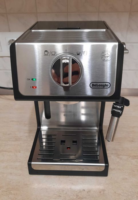 Еспресо кафемашина DELONGHI ECP 35.31-за ремонт или за части на части