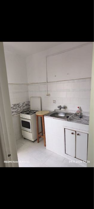 inchiriez garsoniera  calea galati plantelor 750 lei