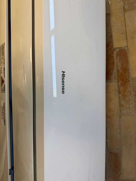 Aer condiționat Hisense 24000 BTU Inverter Wi-Fi – complet, stare foarte bună