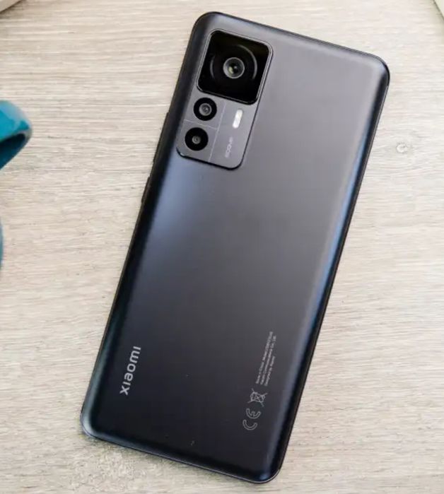 Xiaomi 12T Pro 12+4gb-16 RAM HARMAN KARDON Нов