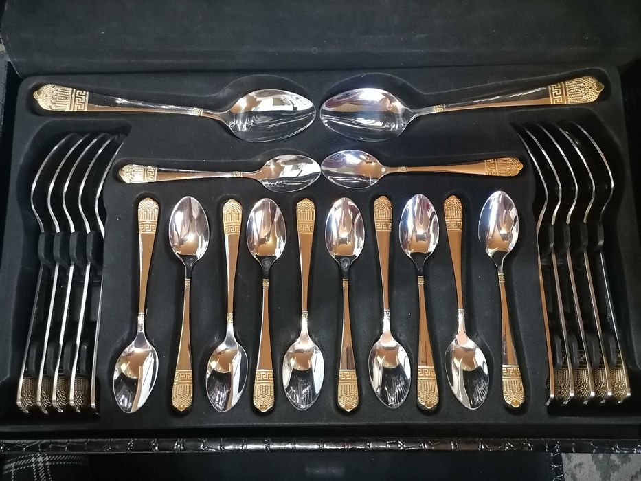 Продаю столовый набор Zepter