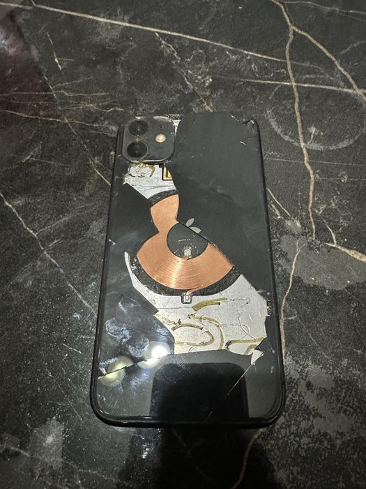 iPhone 11, 71 акб