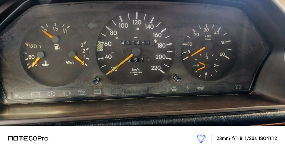 Мерседес Бенз W 124 E300