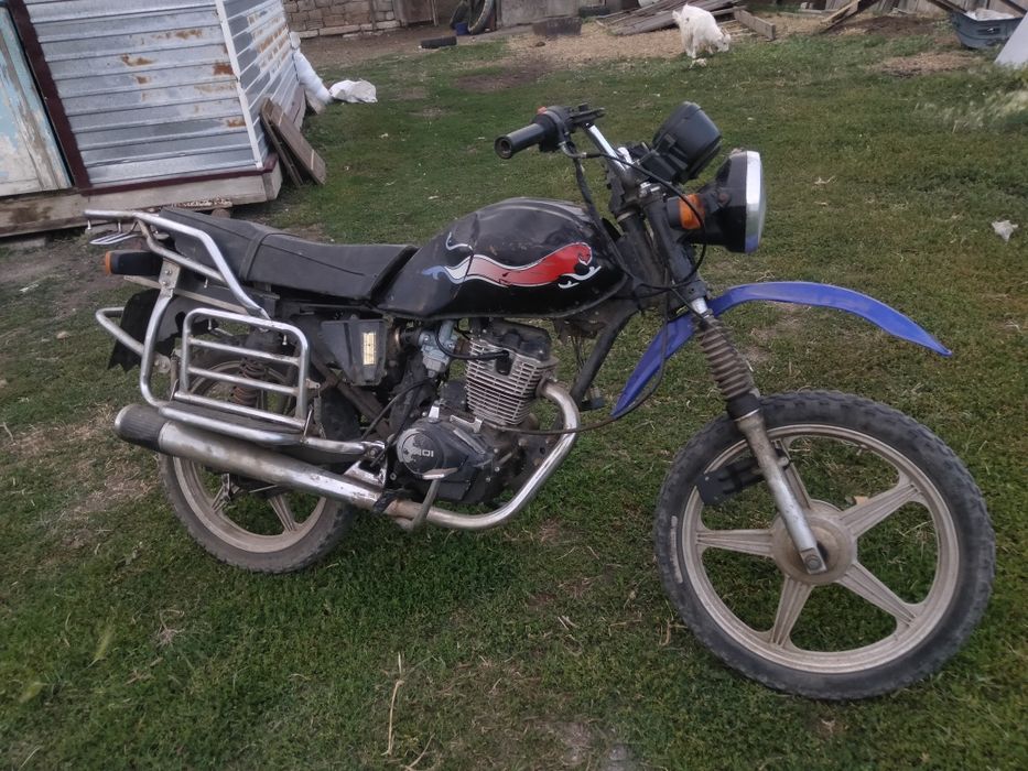 Продам мотоцикл 200куб