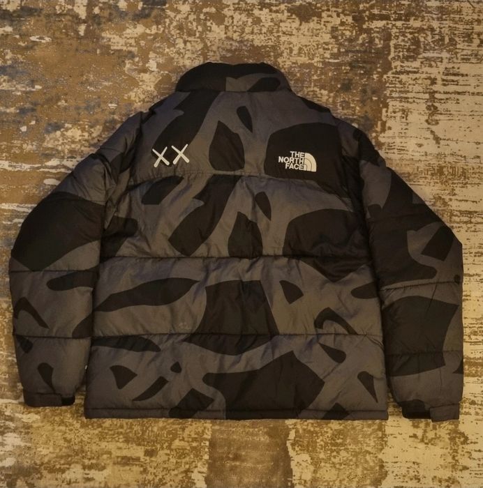 Geaca The north face x kaws