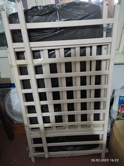 Продам детскую кроватку