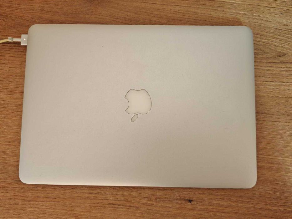 Apple Macbook Air