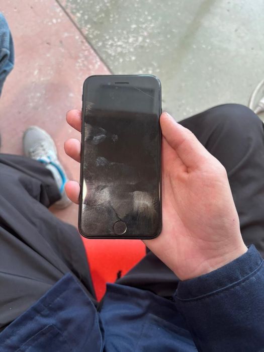 Айфон се 2020 года