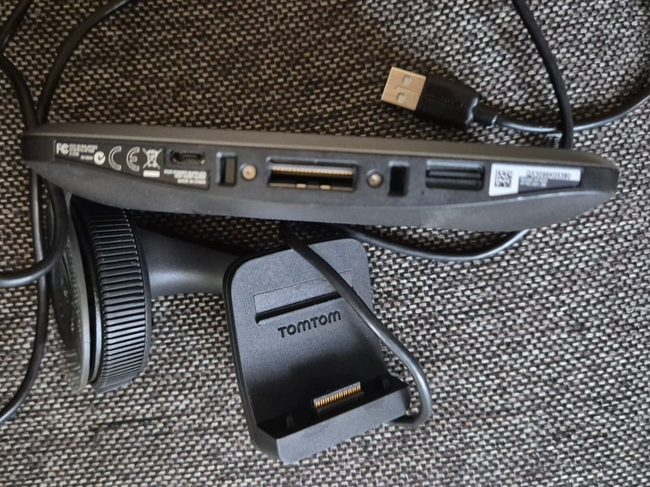 vand GPS TOM TOM GO 510 cu actualizare harti pe viata
