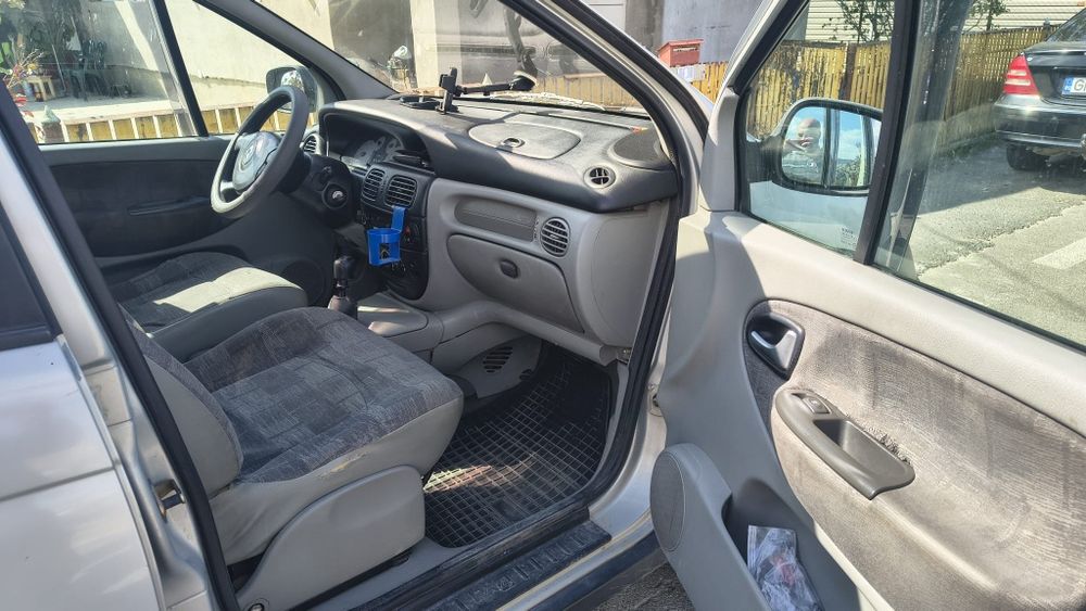 Renault Scenic RX4