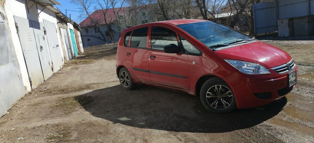 Митсубиси Кольт Mitsubishi Colt