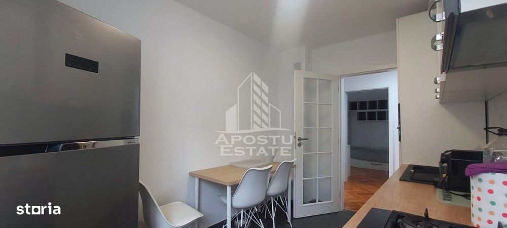 Apartament cu 3 camere  decomandat in zona Maranata