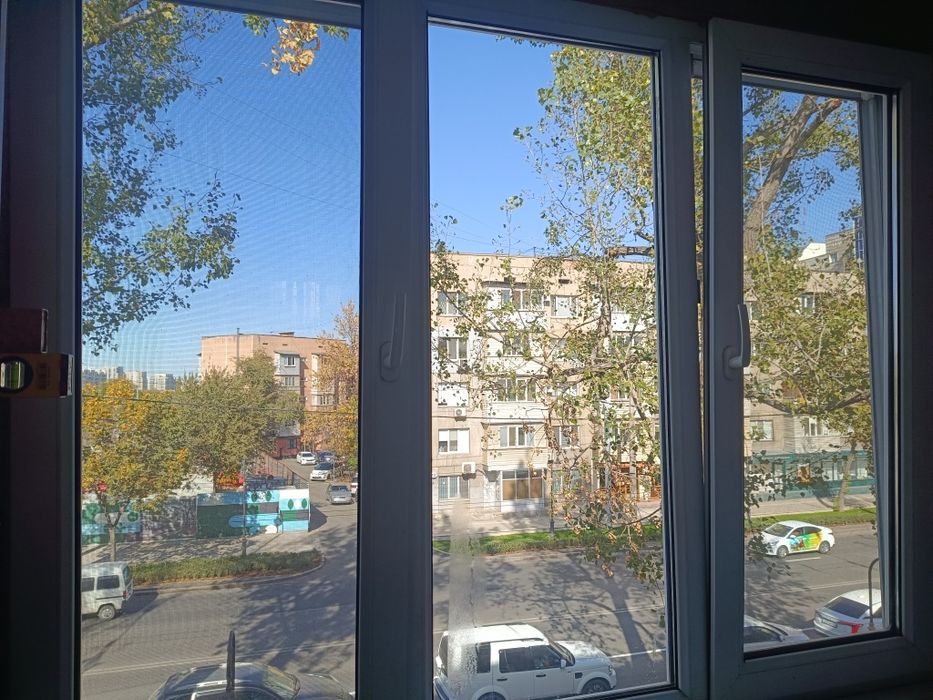 Стеклопакет (металлопоастиковое окно)