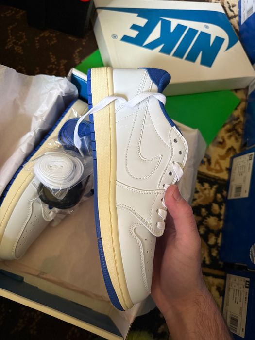 Jordan 1 Travis Scott mărimea 41 si 42