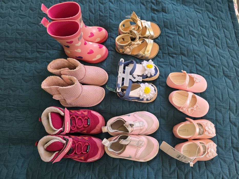 Сандалки, обувки и о ботушки- 18-24 размер UGG, Lowa,Nike