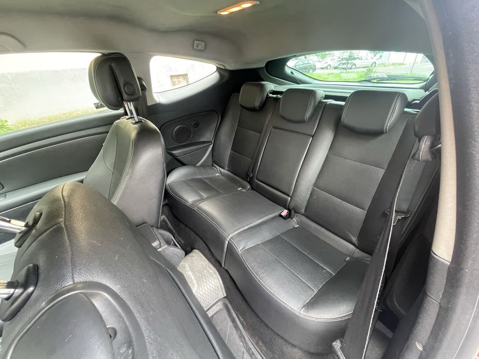 Vand Renault Megane  coupe ,1.4 benzina  a.f.2010