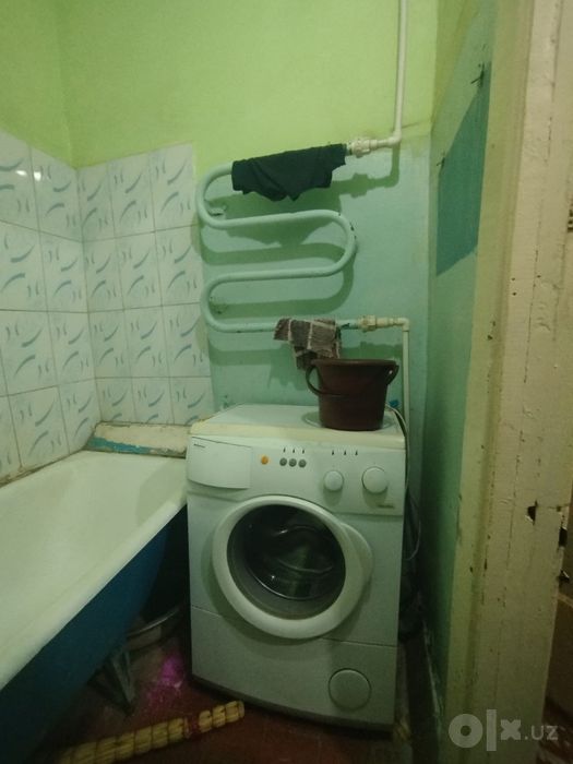9bozor yonida 2xona 1etaj 2mln