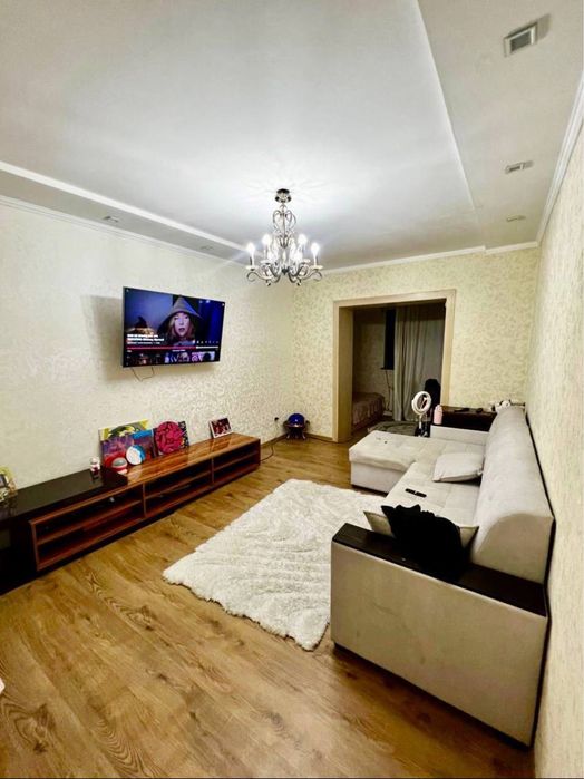 2/4/4 Буз базар 77 Серия . С ремонтом , мебель и техника