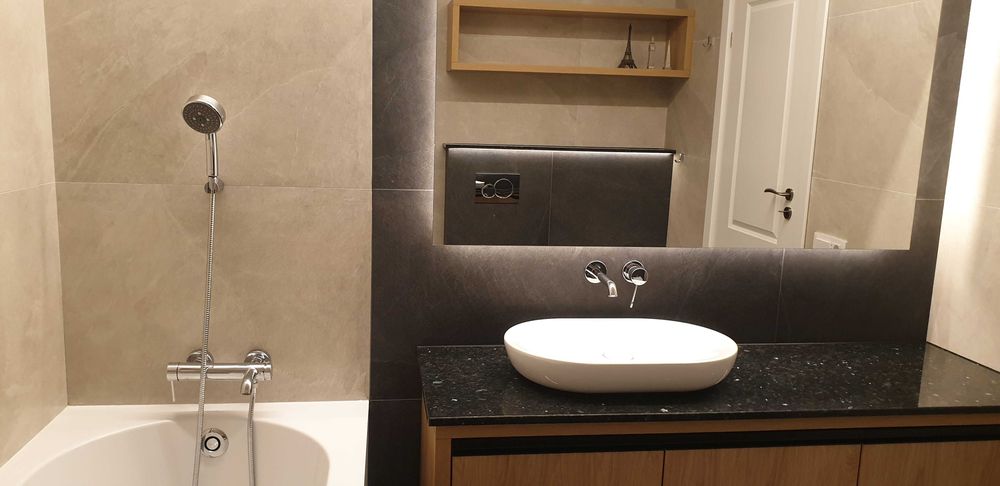 Închiriez apartament 2 camere, modern, cu parcare – Suceava,