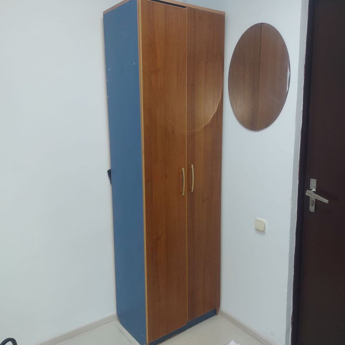 Офисная мебель в отличном состояним