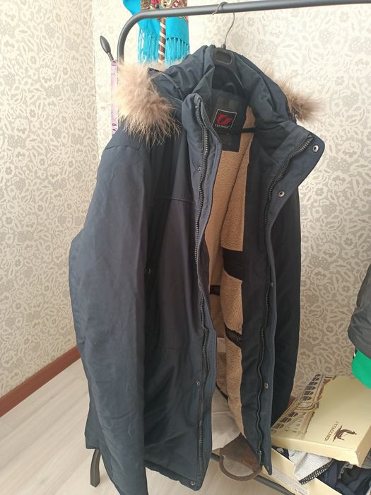 Продам зимнюю куртку