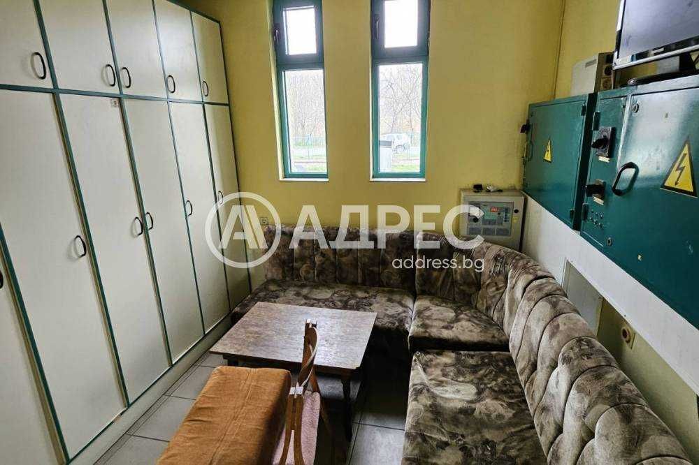 Дава се под наем Магазин в Разград, Център - 3018 кв.м за 4080 € - Снимка #8