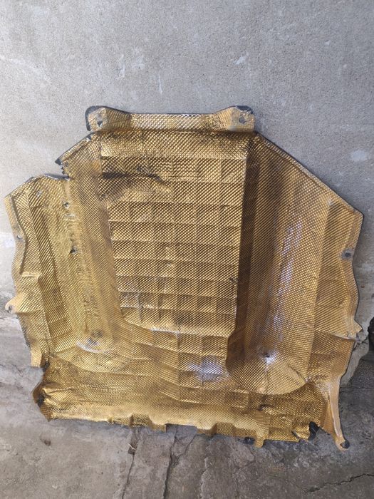 Кора под двигателя Mercedes