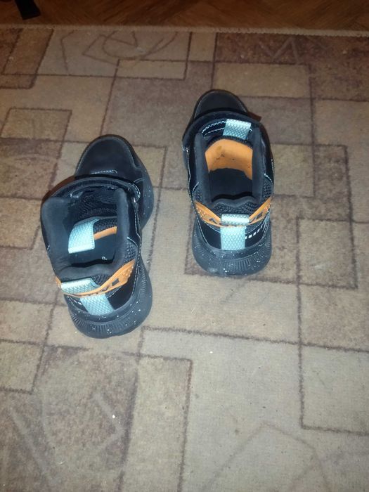 Кроссовки на мальчика