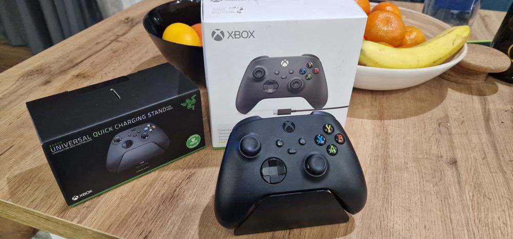 Xbox Series X + RAZER Quick charging stand
