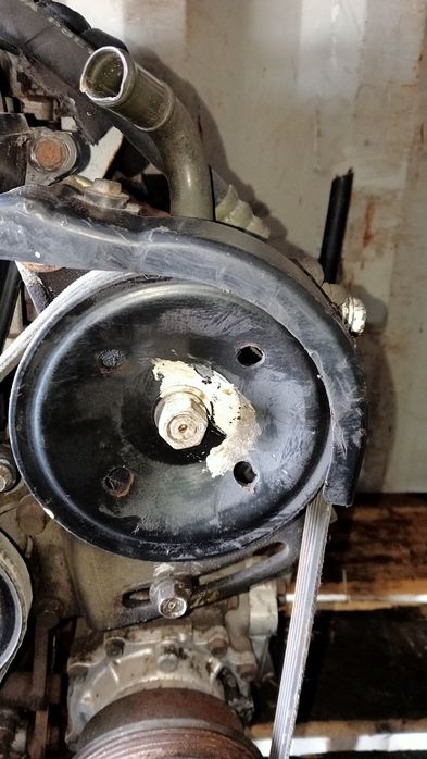 Гур насос Мазда Кронос 626/Mazda Cronos 626 2.0 FS