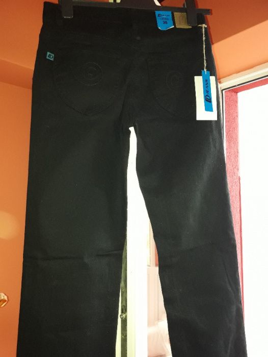 blugi dama marimea 38,noi cu eticheta