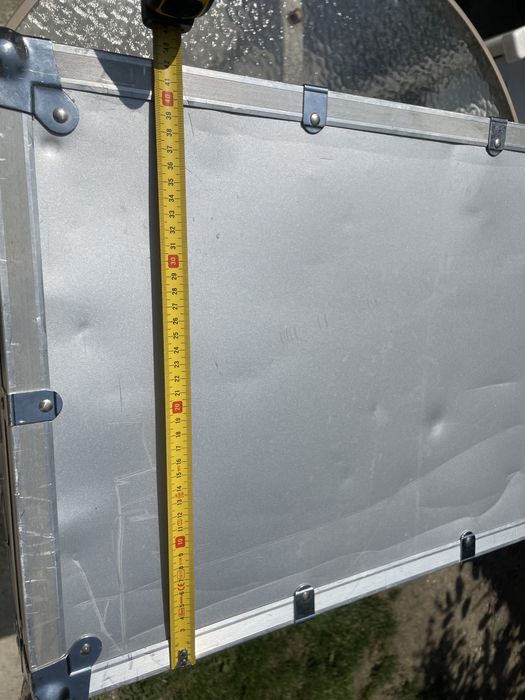 Vând Case Aluminiu pentru transport cu roți