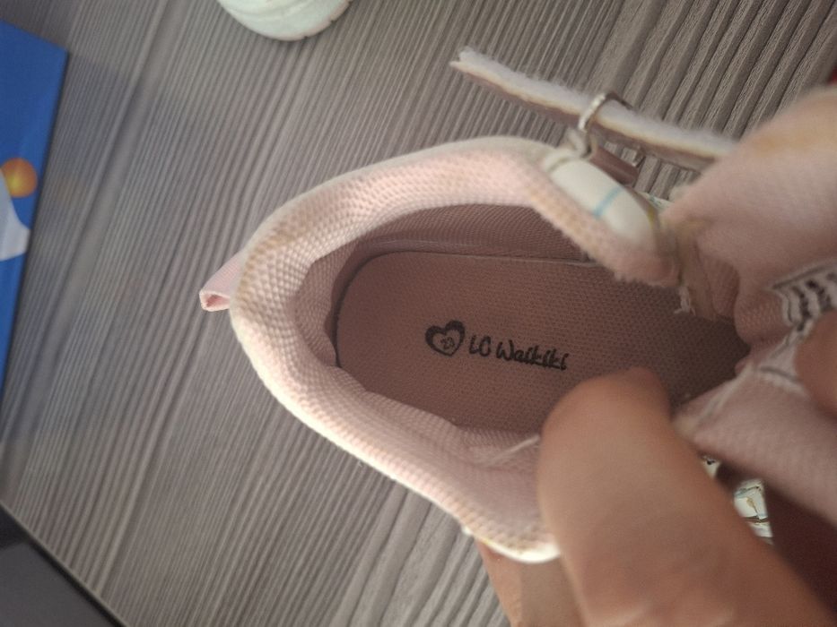 Продаётся детская обувь