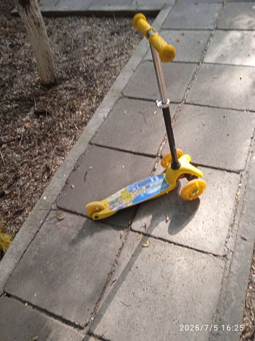 Продам детский самокат