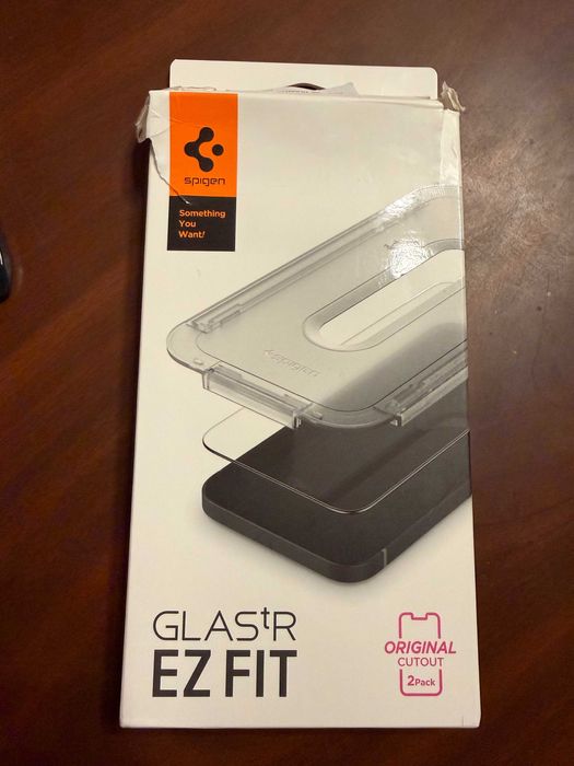 Folie sticla Spigen GLAStR EZ FIT pt. iPhone 13/13 Pro/14/16e - 3buc.