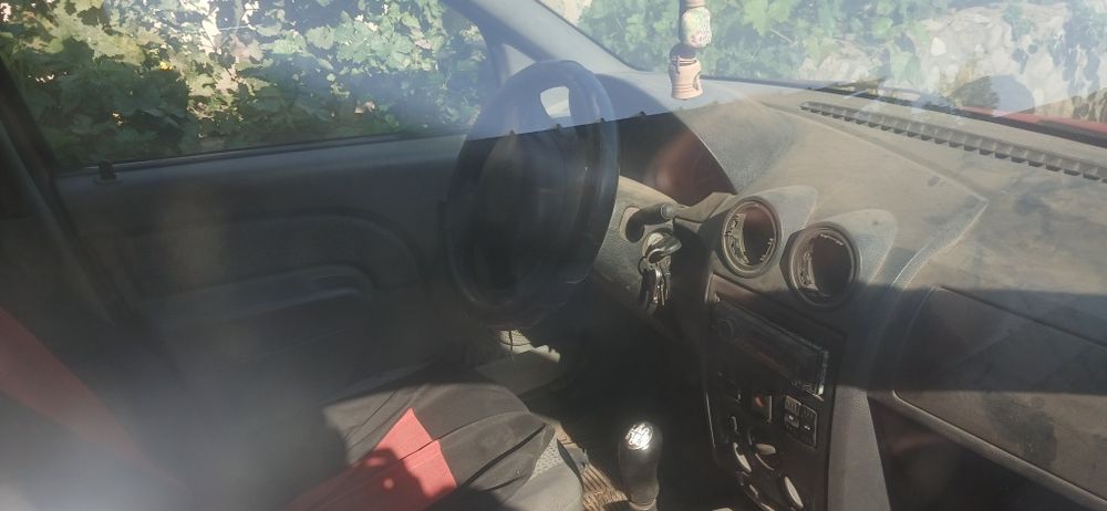 De vânzare logan 1.4 benzina