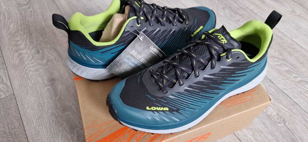 Adidas LOWA 44 Fortux salomon salewa mammut meindl la sportiva trail