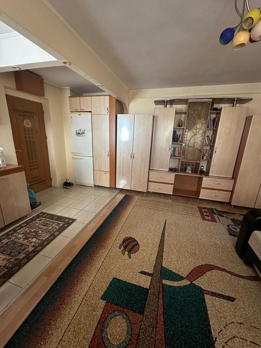 Închiriez apartament Marasesti
