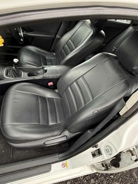 Toyota Avensis 1. 6 дизел D-4D, 112 к. с. , двигател 1WW, 2016 година На Части